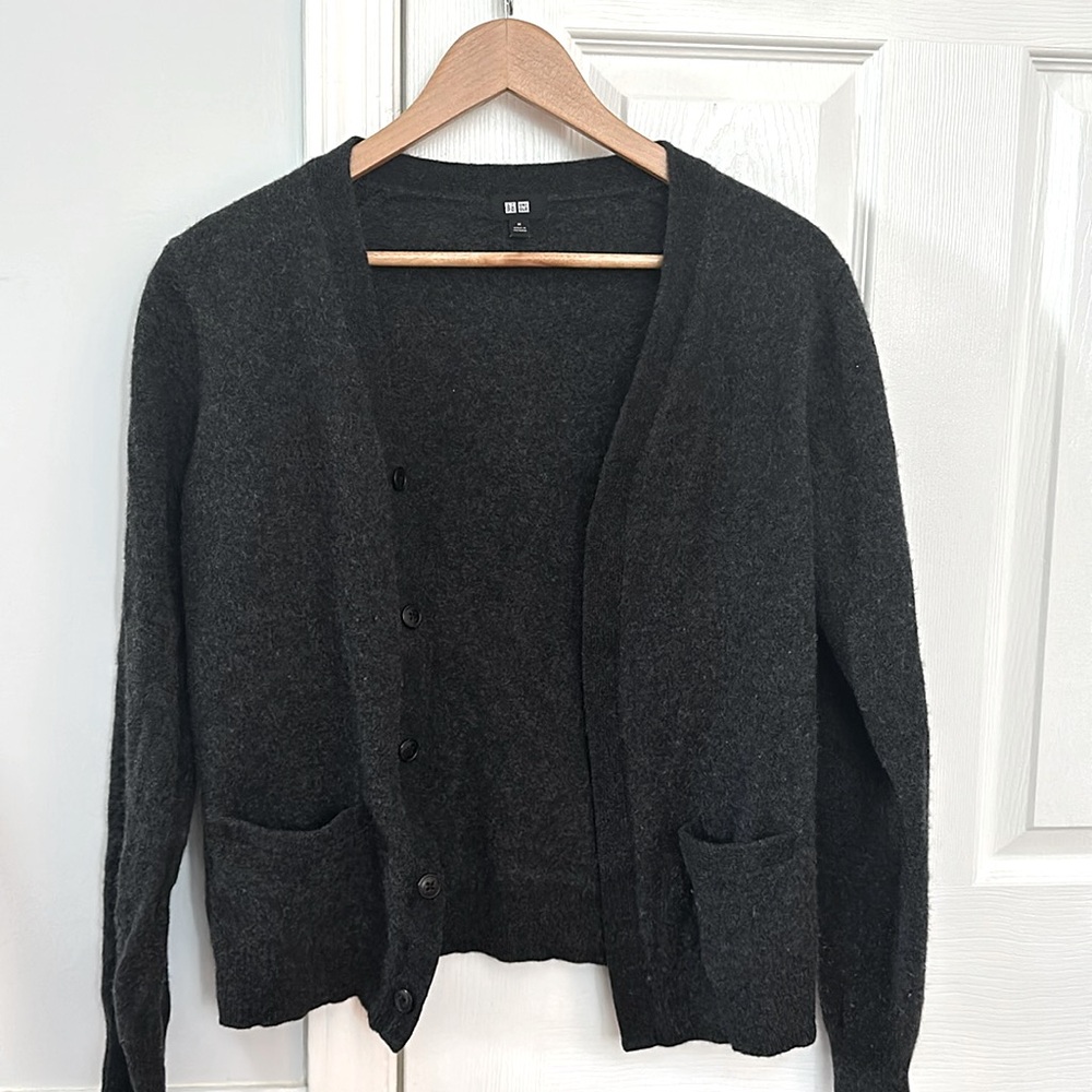 Uniqlo 100% wool cardigan - dark grey - size M